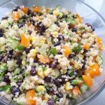 Salade de quinoa et haricots noirs. Summer black bean and quinoa salad.